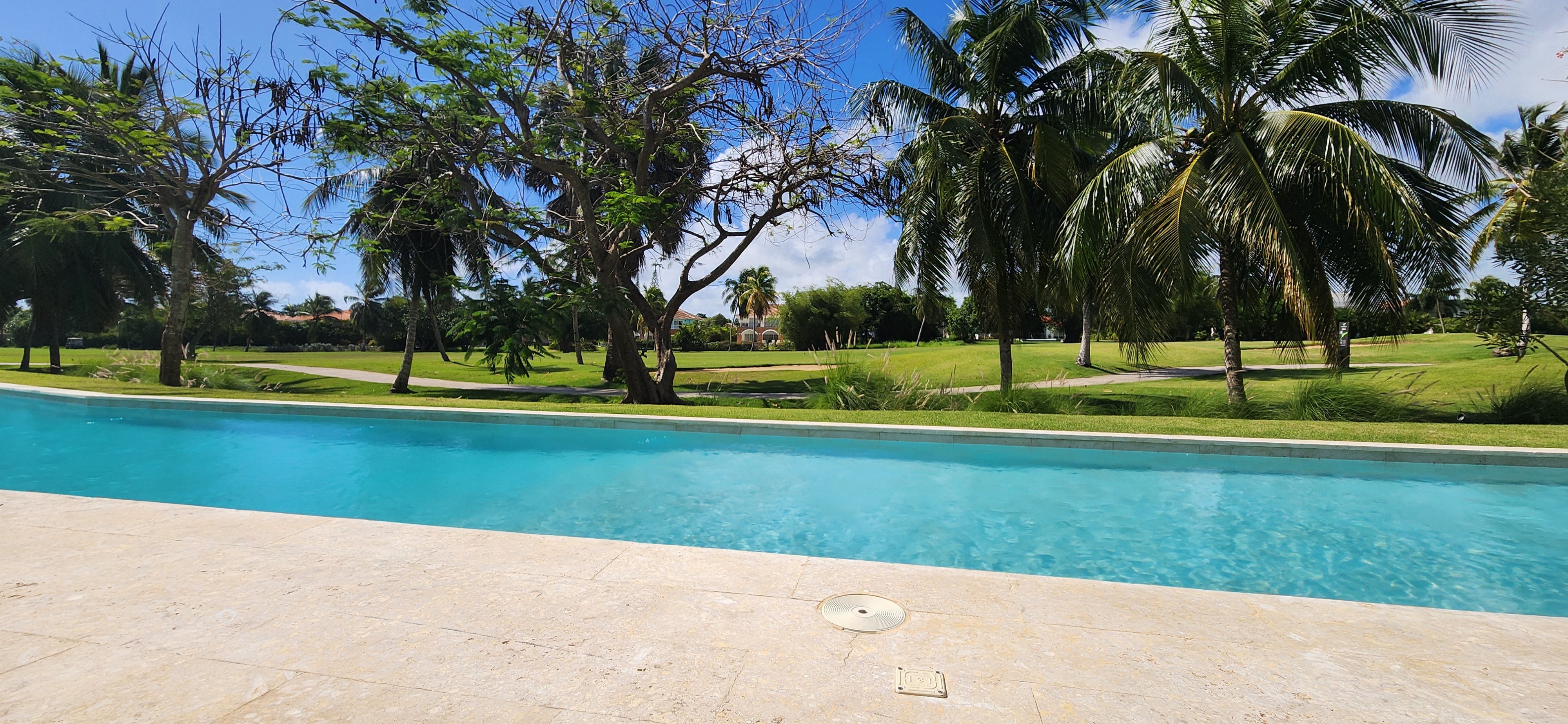 Resort pool deck overlooking the Cocotal golf course
